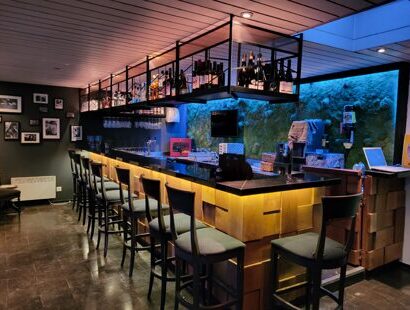 AQUA Restaurant Bar Lounge